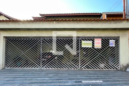 Casa à venda com 89m², 4 quartos e sem vaga Casa à venda com 89m², 4 quartos e sem vagaFachada