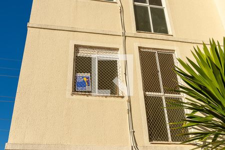 Detalhe fachada bloco-Janela com Placa do Quinto Andar de apartamento para alugar com 2 quartos, 45m² em Morada do Sol, Americana