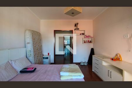 Casa à venda com 454m², 4 quartos e 4 vagasSuíte 4