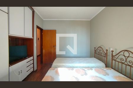 Casa à venda com 454m², 4 quartos e 4 vagasSuíte 2