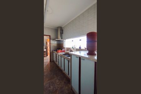 Casa à venda com 454m², 4 quartos e 4 vagasCozinha