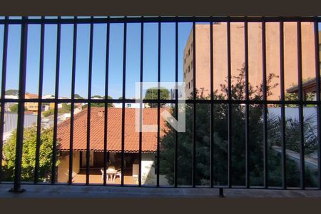 Casa à venda com 454m², 4 quartos e 4 vagasVaranda da Suíte 3 e 4