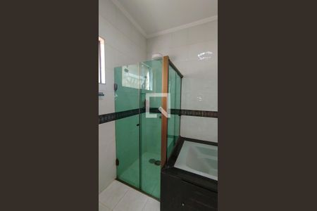 Casa à venda com 454m², 4 quartos e 4 vagasBanheiro da Suíte 1