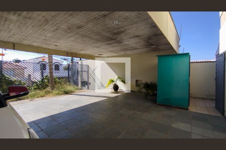Casa à venda com 454m², 4 quartos e 4 vagasGaragem
