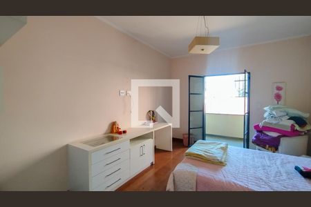 Casa à venda com 454m², 4 quartos e 4 vagasSuíte 4