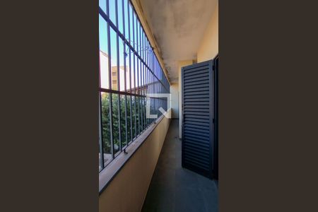 Casa à venda com 454m², 4 quartos e 4 vagasVaranda da Suíte 3 e 4