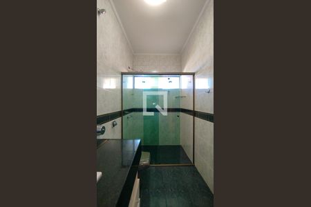 Casa à venda com 454m², 4 quartos e 4 vagasBanheiro da Suíte 3