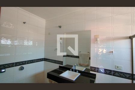 Casa à venda com 454m², 4 quartos e 4 vagasBanheiro da Suíte 4