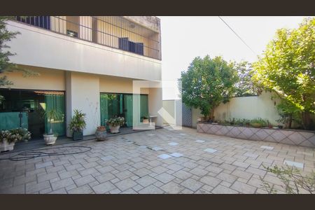 Casa à venda com 454m², 4 quartos e 4 vagasQuintal