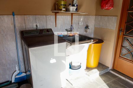 Casa à venda com 154m², 3 quartos e 3 vagasLavanderia