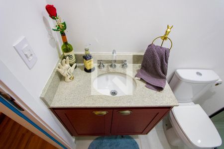 Apartamento à venda com 67m², 2 quartos e 2 vagas Apartamento à venda com 67m², 2 quartos e 2 vagasBanheiro social