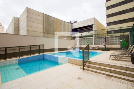 Apartamento à venda com 67m², 2 quartos e 2 vagas Apartamento à venda com 67m², 2 quartos e 2 vagasÁrea comum - Piscina