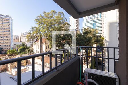 Studio para alugar com 30m², 1 quarto e sem vaga Studio para alugar com 30m², 1 quarto e sem vagaSacada
