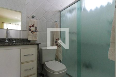 Casa à venda com 180m², 3 quartos e 3 vagasBanheiro da Suite