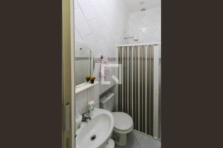 Casa à venda com 180m², 3 quartos e 3 vagasBanheiro da Edicula