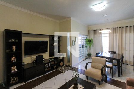 Sala de casa à venda com 3 quartos, 180m² em Vila Zelina, São Paulo