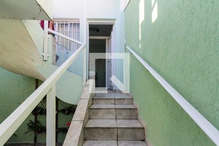 Casa à venda com 180m², 3 quartos e 3 vagasEscada