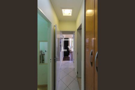 Casa à venda com 180m², 3 quartos e 3 vagasCorredor