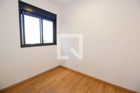 Quarto 2 de apartamento para alugar com 2 quartos, 49m² em Vila Suzana, São Paulo