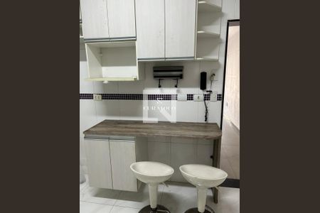 Casa à venda com 2 quartos, 160m² em Vila Tolstoi, São Paulo