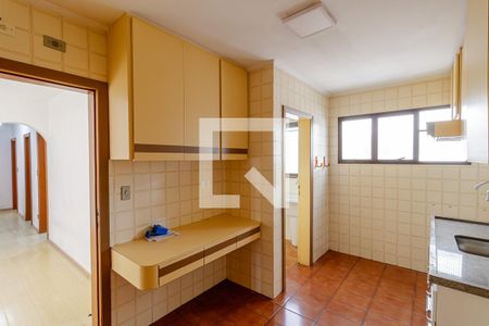 Apartamento à venda com 151m², 3 quartos e 2 vagas Apartamento à venda com 151m², 3 quartos e 2 vagasCozinha