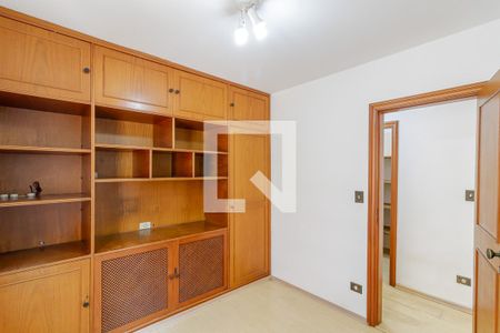 Apartamento à venda com 151m², 3 quartos e 2 vagas Apartamento à venda com 151m², 3 quartos e 2 vagasQuarto 1