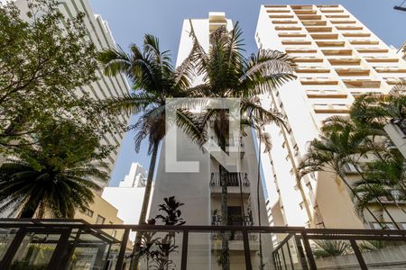 Apartamento à venda com 151m², 3 quartos e 2 vagas Apartamento à venda com 151m², 3 quartos e 2 vagasFachada
