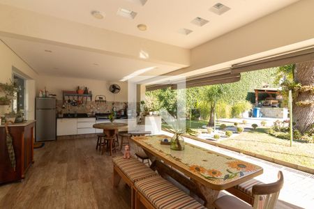 Casa para alugar com 450m², 4 quartos e 4 vagasSala