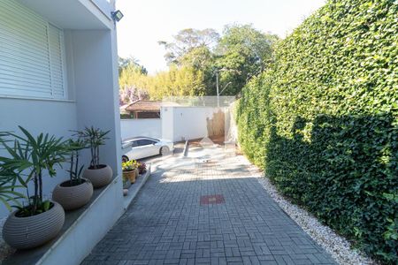 Casa para alugar com 450m², 4 quartos e 4 vagasCorredor Externo