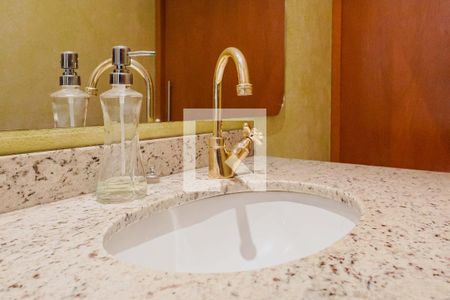 Casa à venda com 222m², 3 quartos e 4 vagas Casa à venda com 222m², 3 quartos e 4 vagasLavabo