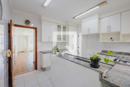 Casa à venda com 222m², 3 quartos e 4 vagas Casa à venda com 222m², 3 quartos e 4 vagasCozinha