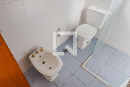 Casa à venda com 222m², 3 quartos e 4 vagas Casa à venda com 222m², 3 quartos e 4 vagasBanheiro da Suíte 2