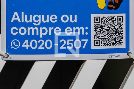 Casa à venda com 222m², 3 quartos e 4 vagas Casa à venda com 222m², 3 quartos e 4 vagasPlaquinha