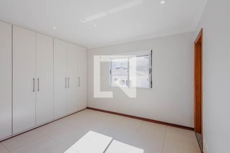 Casa à venda com 222m², 3 quartos e 4 vagas Casa à venda com 222m², 3 quartos e 4 vagasSuíte 2