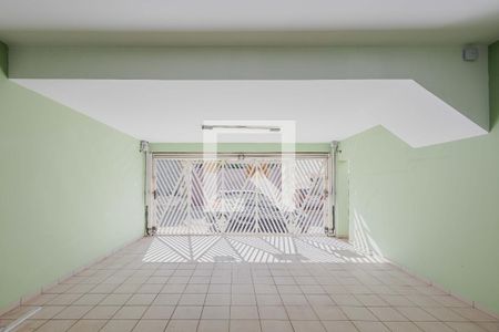 Casa à venda com 222m², 3 quartos e 4 vagas Casa à venda com 222m², 3 quartos e 4 vagasGaragem