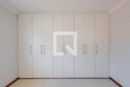 Casa à venda com 222m², 3 quartos e 4 vagas Casa à venda com 222m², 3 quartos e 4 vagasSuíte 1