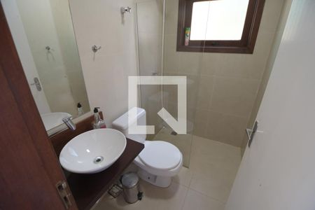 Casa de condomínio para alugar com 348m², 4 quartos e 2 vagasBanheiro da Piscina