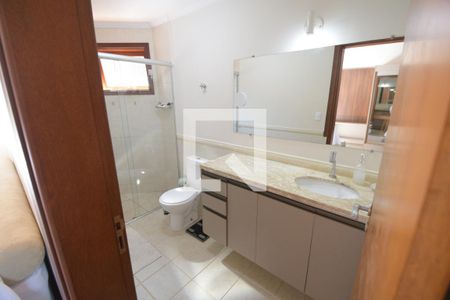 Casa de condomínio para alugar com 348m², 4 quartos e 2 vagasBanheiro Suíte 3