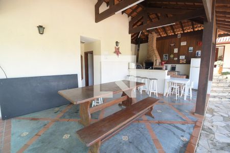 Casa de condomínio para alugar com 348m², 4 quartos e 2 vagasChurrasqueira