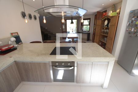 Casa de condomínio para alugar com 348m², 4 quartos e 2 vagasCozinha