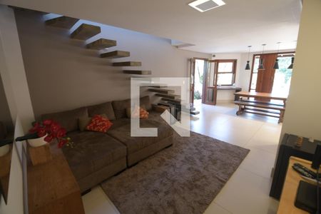 Sala de casa de condomínio para alugar com 4 quartos, 348m² em Parque Jatibaia (sousas), Campinas