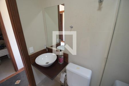 Casa de condomínio para alugar com 348m², 4 quartos e 2 vagasBanheiro da Piscina