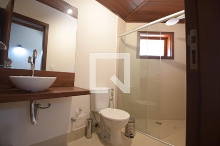 Casa de condomínio para alugar com 348m², 4 quartos e 2 vagasBanheiro Suíte 1