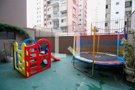 Apartamento à venda com 129m², 3 quartos e 1 vaga Apartamento à venda com 129m², 3 quartos e 1 vagaÁrea comum - Playground