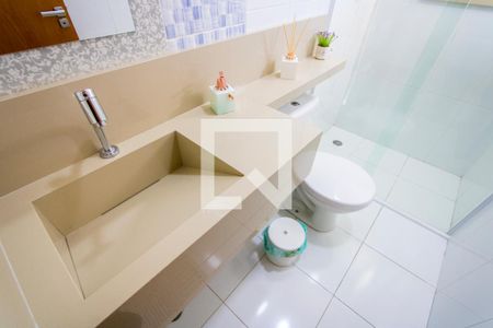 Apartamento à venda com 73m², 2 quartos e 2 vagasBanheiro do quarto 1