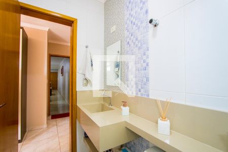 Apartamento à venda com 73m², 2 quartos e 2 vagasBanheiro do quarto 1