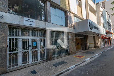 Apartamento à venda com 168m², 3 quartos e 1 vaga Apartamento à venda com 168m², 3 quartos e 1 vagaFachada e Portaria