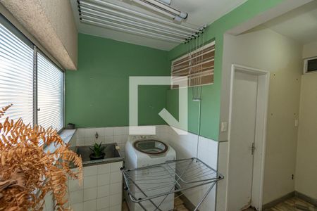Apartamento à venda com 168m², 3 quartos e 1 vaga Apartamento à venda com 168m², 3 quartos e 1 vagaÁrea de Serviço
