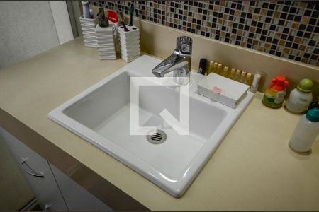 Apartamento à venda com 90m², 2 quartos e 2 vagasBanheiro da Suíte