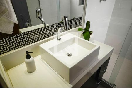 Apartamento à venda com 90m², 2 quartos e 2 vagasBanheiro Social